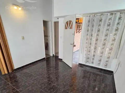 Casa 2 Ambientes en Alquiler en Carapachay