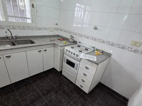 Casa en Alquiler en Carapachay, $ 900.000