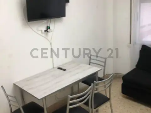 Monoambiente lateral luminoso en zona Plaza Colon