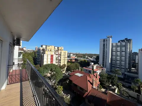 1 AMBIENTE AL FRENTE CON BALCON - ZONA GUEMES