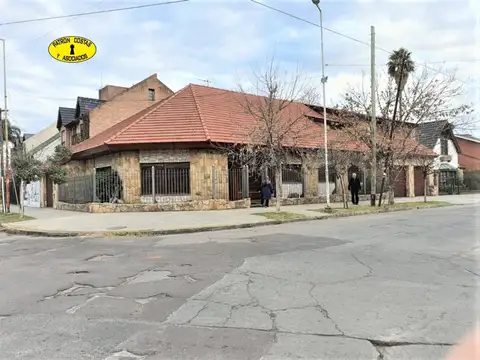 Venta Casa Haedo 6 dormitorios 404 m2