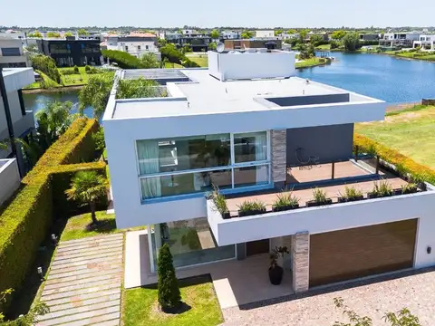 Venta excelente casa en Marinas, Puertos del Lago