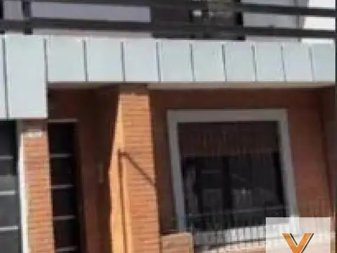 Casa en venta - 3 Dormitorios 3 Baños - Cochera - 250Mts2 - Villa Pueyrredón