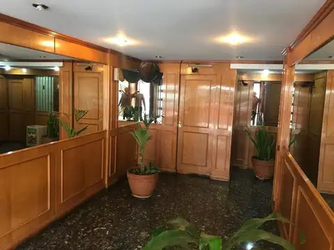 Obligado 100, Piso 10°