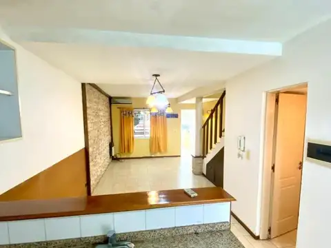 Depto Tipo Casa en Alquiler 15 años