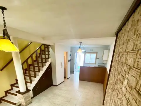 ALQUILER TRIPLEX CON ESPACIO GUARDA COCHE EN SAN MIGUEL