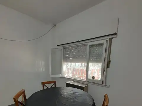 Depto Tipo Casa en Alquiler 40 años