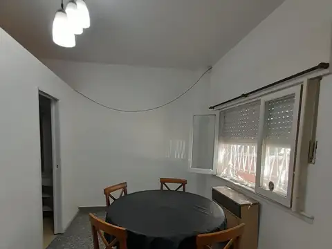 Depto Tipo Casa 2 ambientes con 1 baño