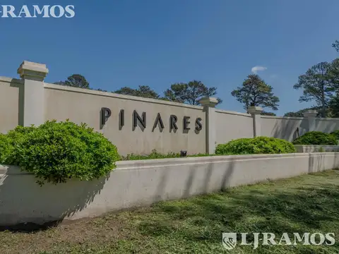 Pinares Country Club, Exaltación de la Cruz