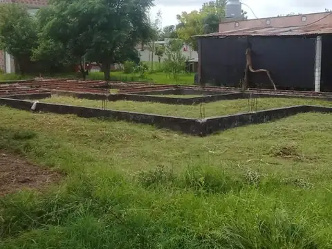 Casa 2 ambientes con 1 baño