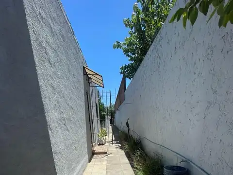 Depto Tipo Casa en Alquiler de 4 ambientes