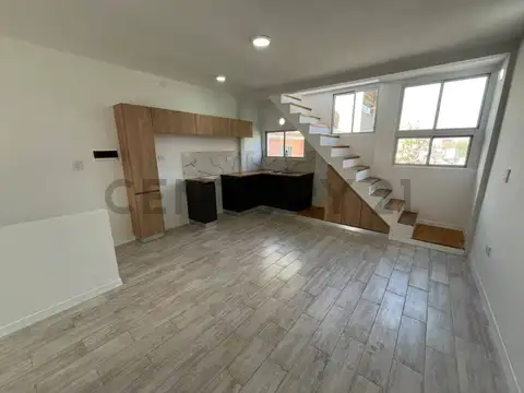 Berón de Astrada 2300, Piso 1
