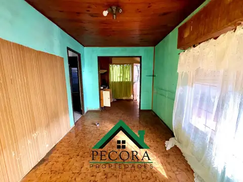 Casa 3 ambientes con 1 baño