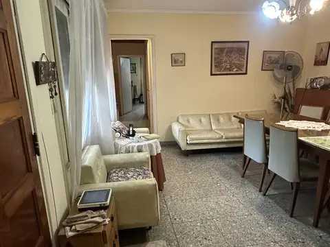 Depto Tipo Casa en Venta 40 años
