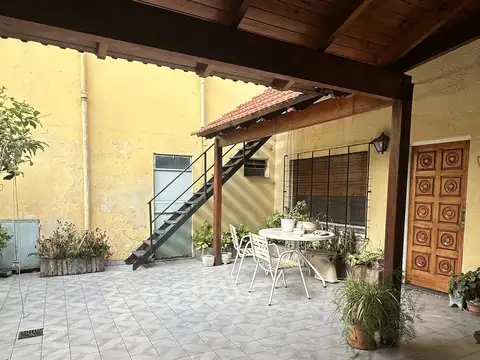 Depto Tipo Casa en Venta de 4 ambientes