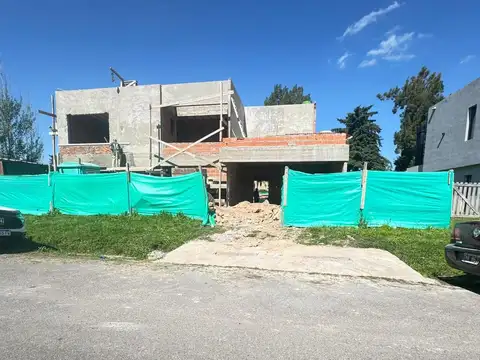 Casa en Construccion a la venta en Barrio Cerrado Fincas de Alvarez