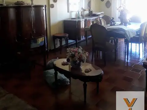 Departamento en venta - 3 Dormitorios 1 Baño - 82Mts2 - Caseros
