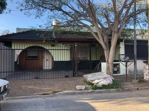 Casa - Venta - Argentina, San Miguel - Urquiza 2400