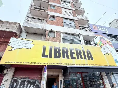 OFICINA EN VENTA  FRENTE A LA ESTACION DE MORON