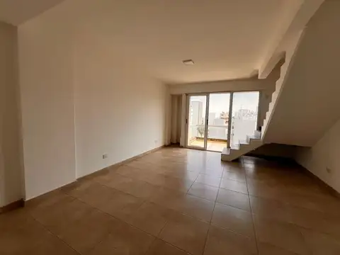 DÚPLEX 3 AMB A ESTRENAR CON BALCÓN *APTO CREDITO*