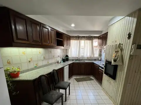 Casa 3 ambientes con 2 baños