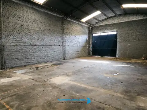 Funcionalidad y Excelente Medida: Galpón en Alquiler en Pasaje Angeloni 4761