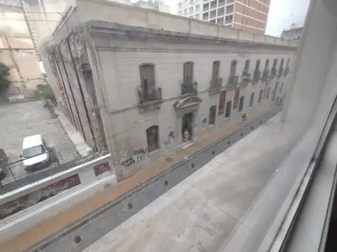 PERU 200, Piso 2