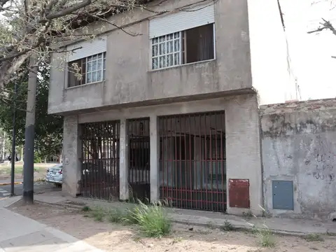 VENTA Casa MultiFAMILIAR dos Plantas 6 Amb