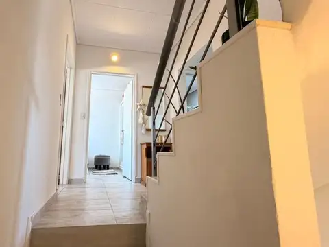 Depto Tipo Casa 5 ambientes con 2 baños