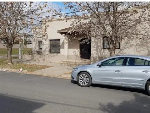 Oficina 7 ambientes con 4 baños