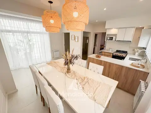 PH 5 ambientes al frente con garage / Zona terminal vieja