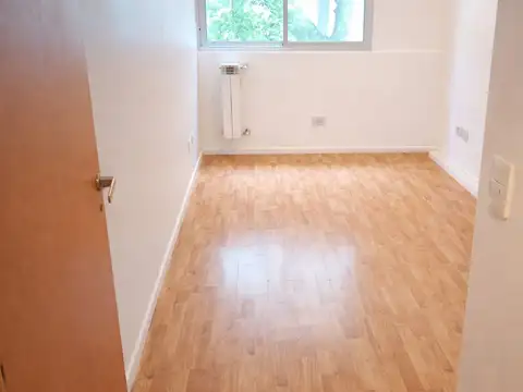 Avenida Coronel Esteban Bonorino 100