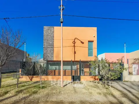 General Fernández Oro 800