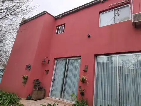 Venta de CASA dos dormitorios, Punta Lara