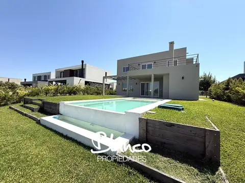 Casa  en Venta en Puertos del Lago, Barrio Costas, Escobar, G.B.A. Zona Norte