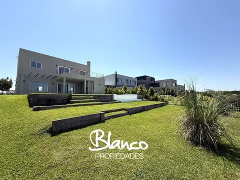 Puertos del Lago - Costas 100