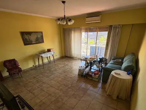 Av. Mitre 5662 , Piso 2