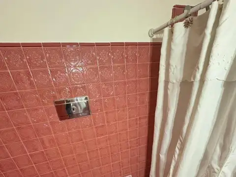 DEPARTAMENTO 3 AMB. AL FRENTE SOBRE AV. MITRE