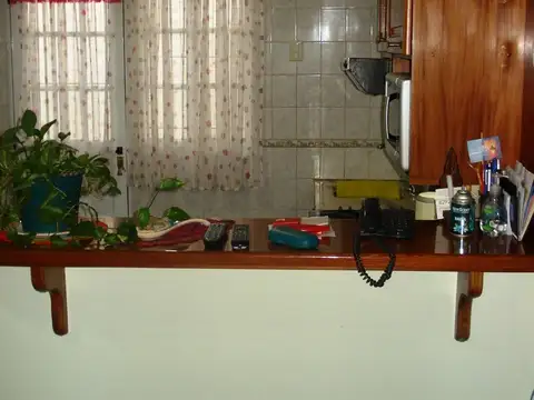 CASA PARA 2 FAMILIAS * 24 DE MAYO 467 *