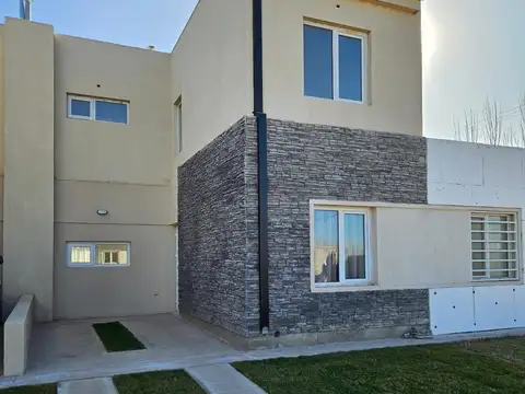 Casa en Venta en Cipolletti, USD 187.200