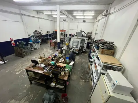 GALPON EN VENTA EN VALENTIN ALSINA DE 150M2