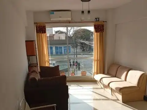 Av Jujuy 1700 Pque Patricios 3amb U$100.000