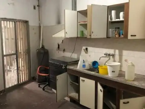 Local - Venta - Argentina, Los Polvorines - Remedios de Escalada 3200