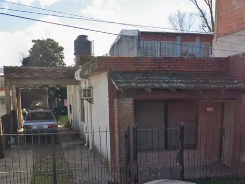 Derqui Dpto. 2 ambigú patio jardín a mts. de Estación  Exc.. ubicación