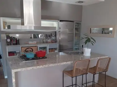 PH EN VENTA EN HAEDO 3 AMBIENTES