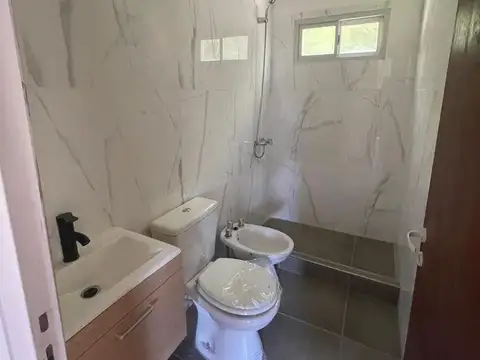 Casa 3 ambientes con 2 baños