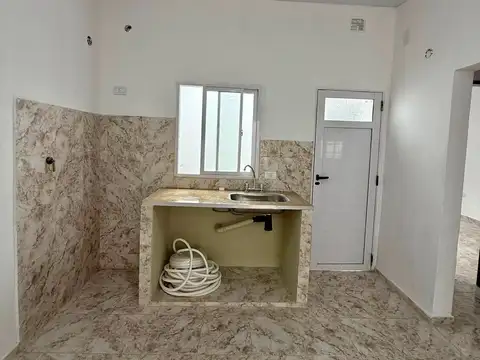 Depto Tipo Casa en Alquiler de 2 dormitorios