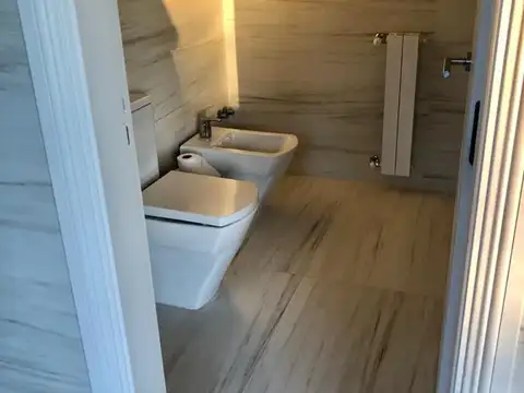 Hermoso Chalet 5 ambientes en venta en Merlo