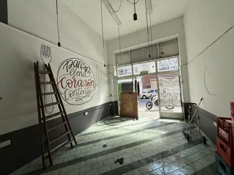 Local en Venta 40 años