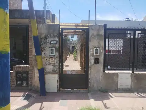 VENTA CASA  DE PASILLO DOS DOMITORIOS FISHERTON